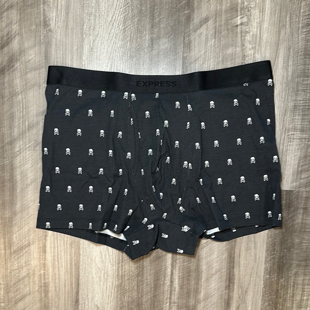 Express Skulls Comfort Cotton 2.5” Trunk - Large